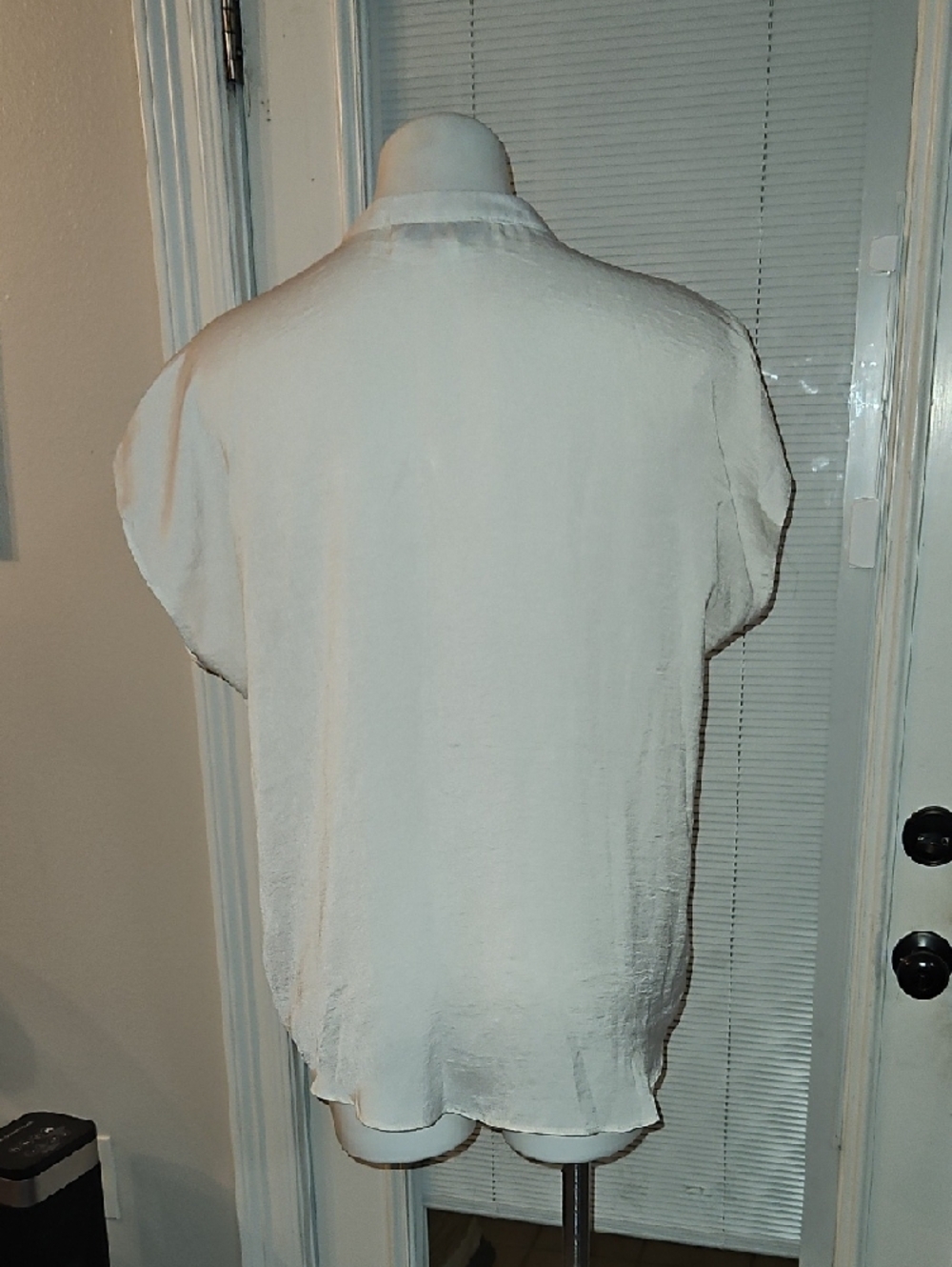 Magaschoni Cream Short-Sleeve V-Neck Blouse - Picture 3 of 3
